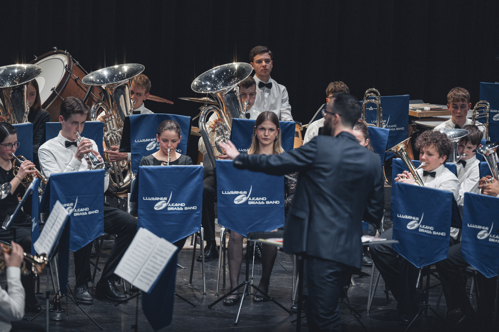 B-Band%20mit%20Simon%20Schwizer